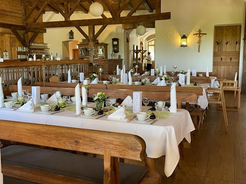 Landgasthaus Zur Linde Pleiskirchen 외부 사진