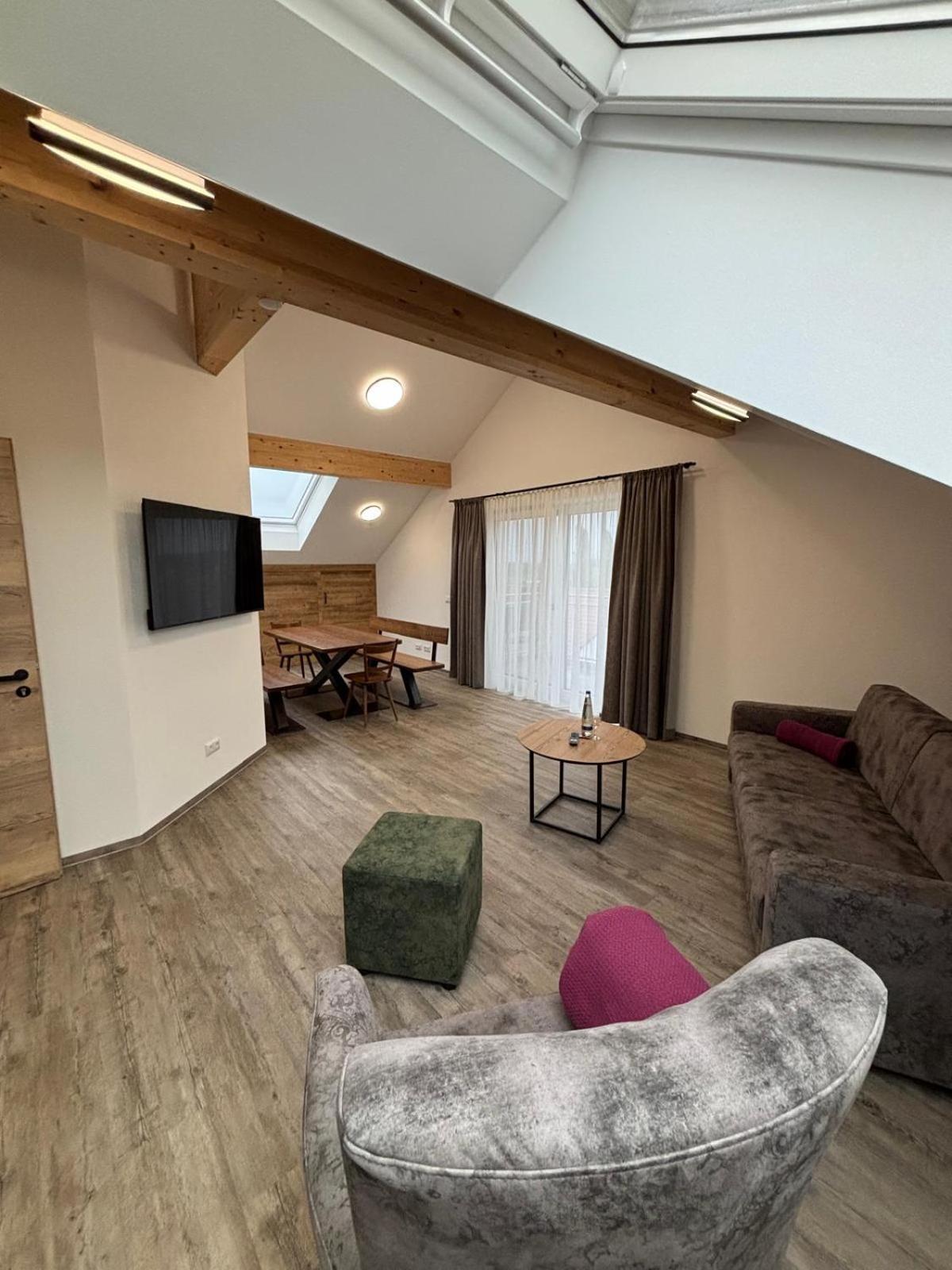 Landgasthaus Zur Linde Pleiskirchen 외부 사진
